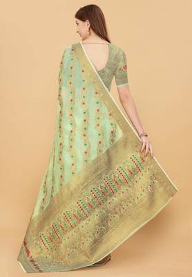 Green elegant art silk woven saree with rich zari border 3