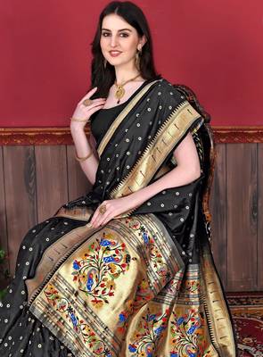 Black elegant art silk woven saree with rich zari border 4