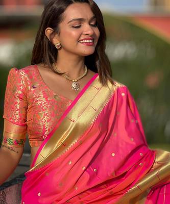 Pink elegant art silk woven saree with rich zari border 4
