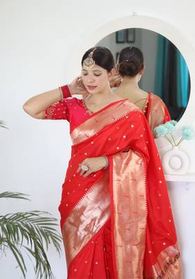 Red elegant art silk woven saree with rich zari border 4