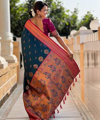 Turquoise elegant art silk woven saree with rich zari border 2