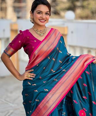 Turquoise elegant art silk woven saree with rich zari border 3