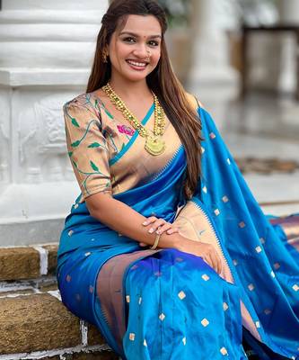 Turquoise elegant art silk woven saree with rich zari border 4