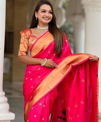 Pink elegant art silk woven saree with rich zari border 3