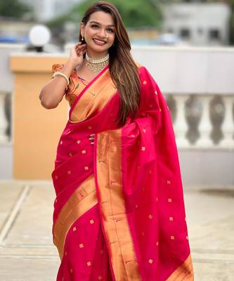 Pink elegant art silk woven saree with rich zari border 4