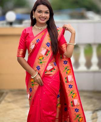 Pink elegant art silk woven saree with rich zari border 4