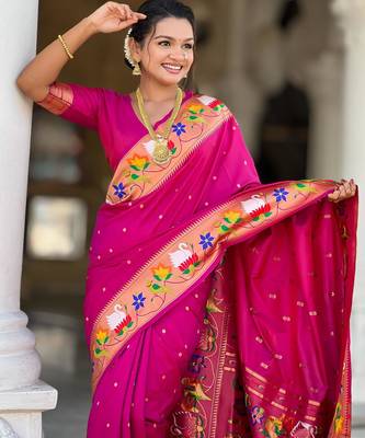Magenta elegant art silk woven saree with rich zari border 3