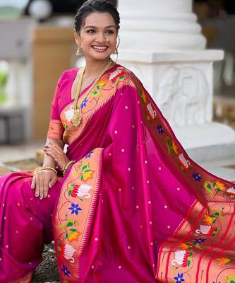 Magenta elegant art silk woven saree with rich zari border 5