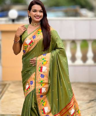 Mehendi elegant art silk woven saree with rich zari border 4