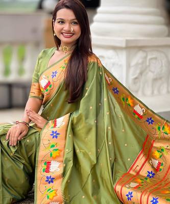Mehendi elegant art silk woven saree with rich zari border 5