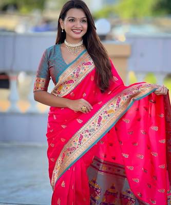 Pink elegant art silk woven saree with rich zari border 4