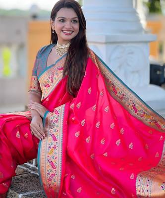 Pink elegant art silk woven saree with rich zari border 5