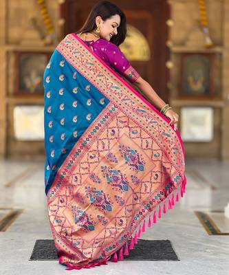 Turquoise elegant art silk woven saree with rich zari border 2