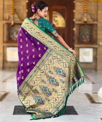 Magenta elegant art silk woven saree with rich zari border 2
