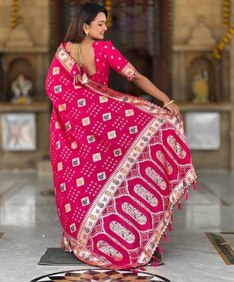 Pink elegant art silk woven saree with rich zari border 2