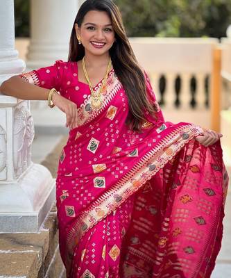 Pink elegant art silk woven saree with rich zari border 3