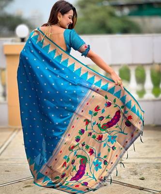 Turquoise elegant art silk woven saree with rich zari border 2