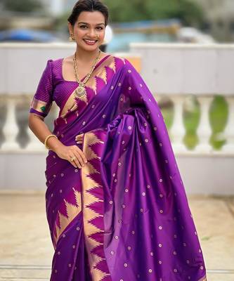 Magenta elegant art silk woven saree with rich zari border 4