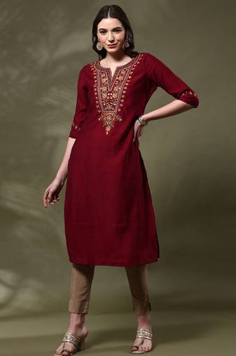 Floral embroidered flared sleeves thread work kurta