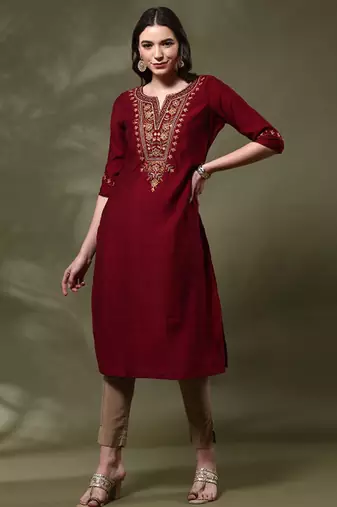 Floral embroidered flared sleeves thread work kurta