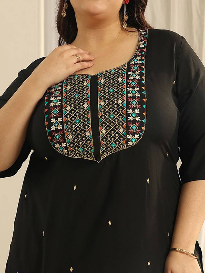 Plus size floral embroidered thread work kurta with trousers & dupatta