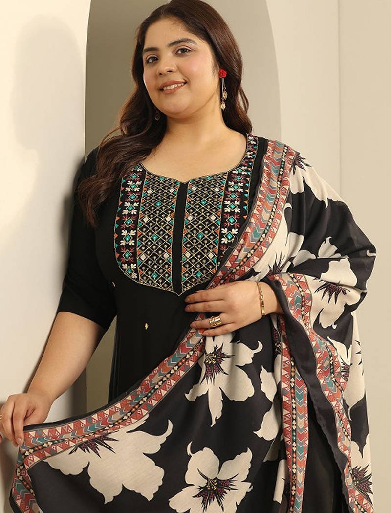 Plus size floral embroidered thread work kurta with trousers & dupatta