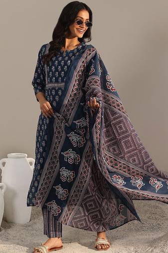 Floral printed notch-neck kurta with trousers and dupatta