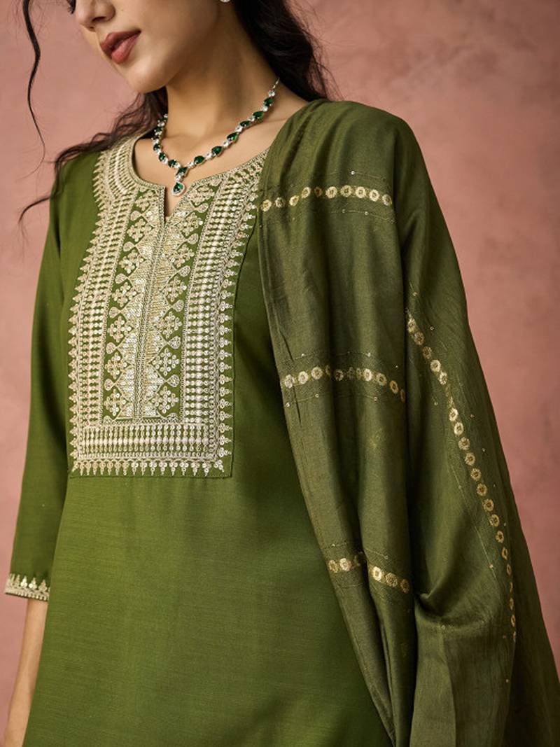 Ethnic motifs embroidered straight republic day kurta with trousers & dupatta