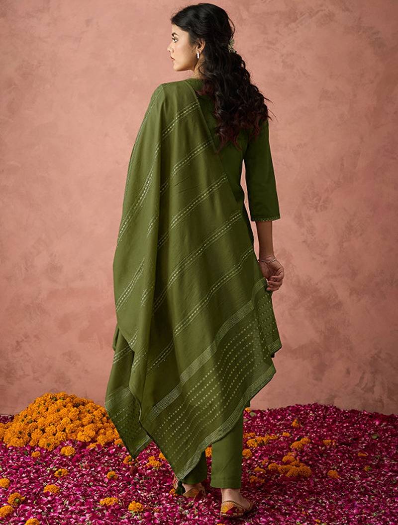 Ethnic motifs embroidered straight republic day kurta with trousers & dupatta