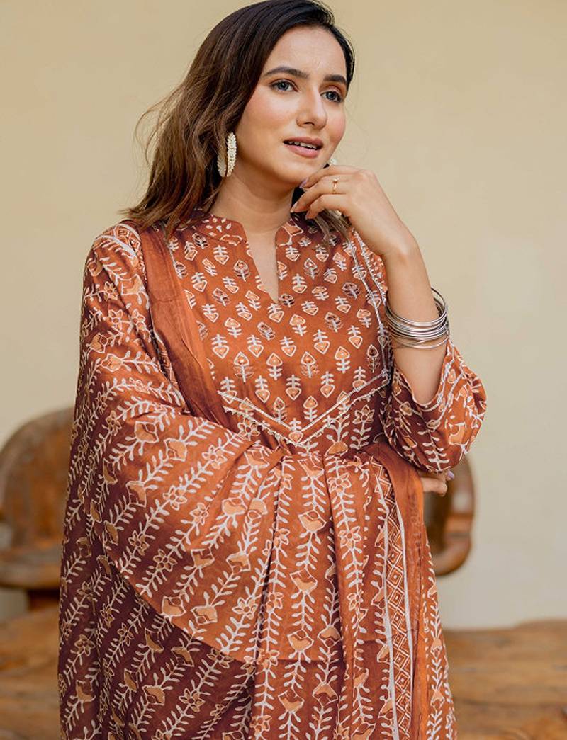 Floral printed gotta patti pure cotton kurta with trousers & with dupatta