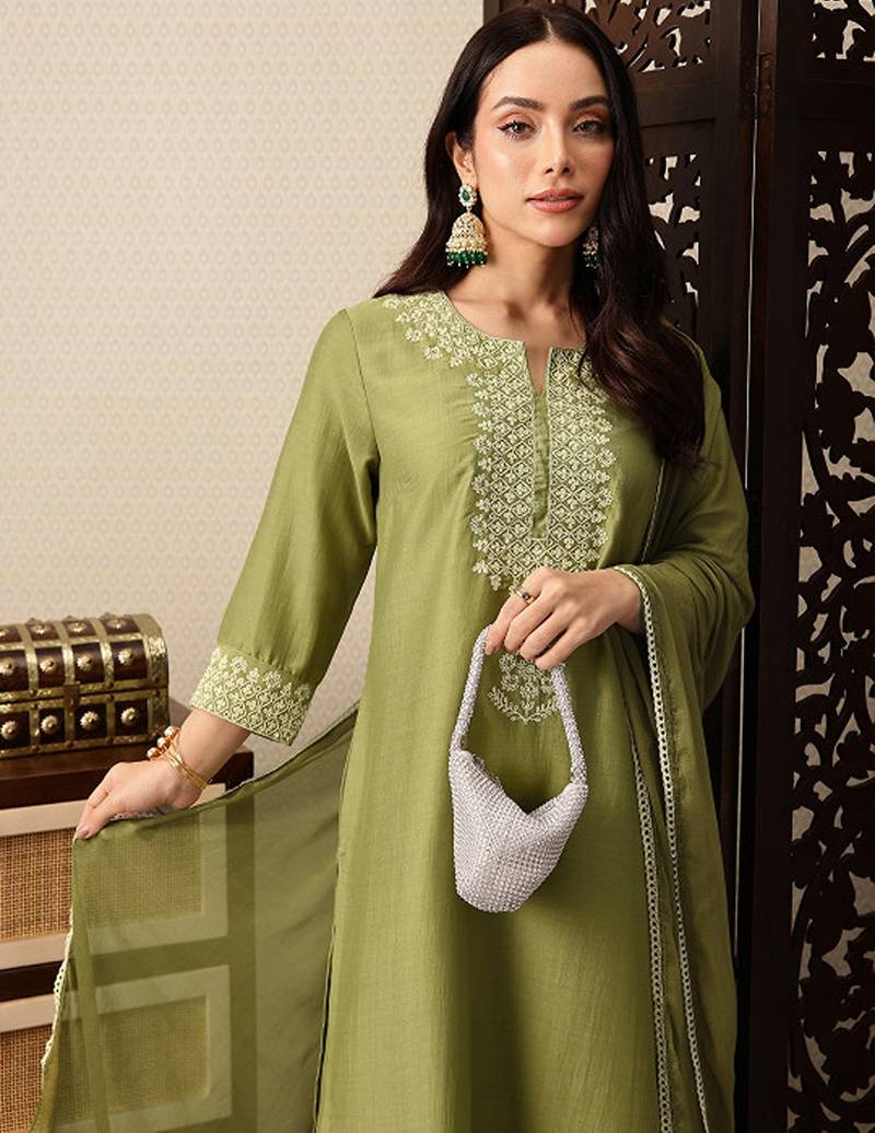 Floral yoke design thread work jashn kurta with palazzos & dupatta