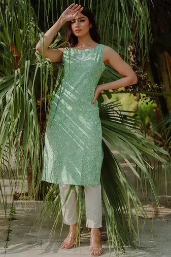 Green & white floral printed straight kurta