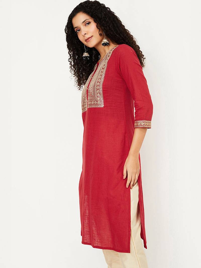 Geometric yoke design thread work cotton straight kurta