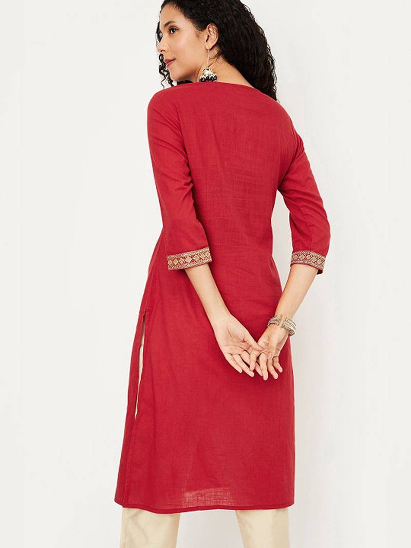 Geometric yoke design thread work cotton straight kurta