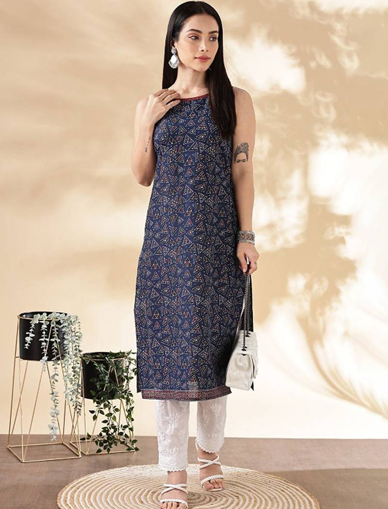 Navy blue geometric printed boat neck straight kurta