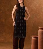 Black ethnic motifs printed sleeveless straight kurta
