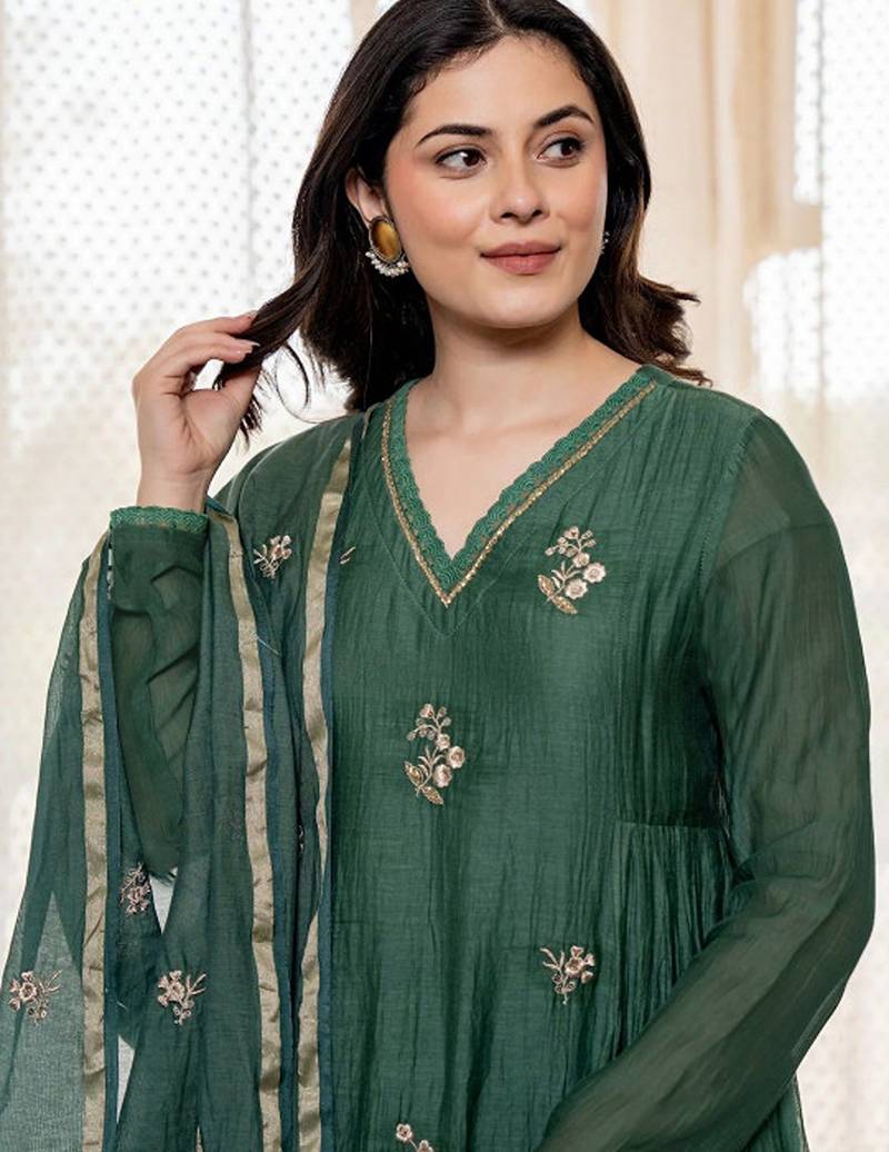 Ethnic motifs embroidered panelled thread work pure cotton kurta with trousers & with dupatta