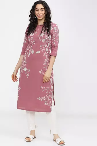 Woman pink floral printed keyhole neck kurta