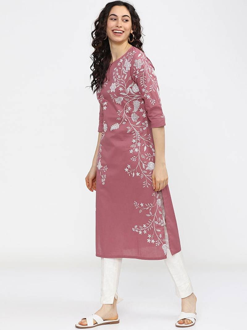 Woman pink floral printed keyhole neck kurta