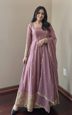 Mauve embroidered fendy silk anarkali set 3