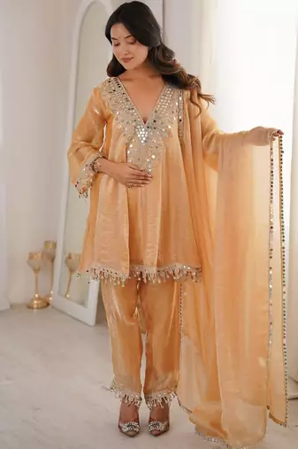Chiku embroidery & mirror work fendy silk kurta set