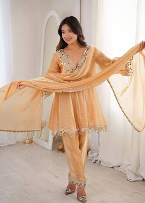 Chiku embroidery & mirror work fendy silk kurta set 3