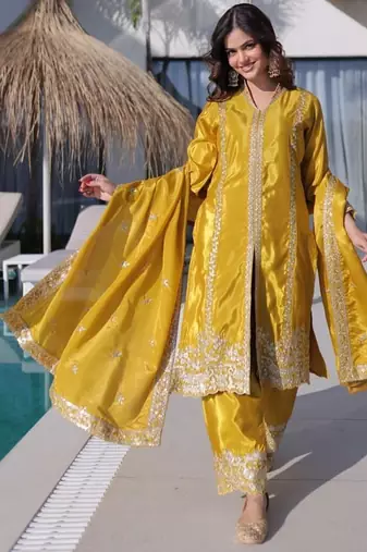Yellow zari & sequins embroidery kurta set