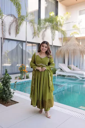 Green mirror lace work mul chanderi kurta set