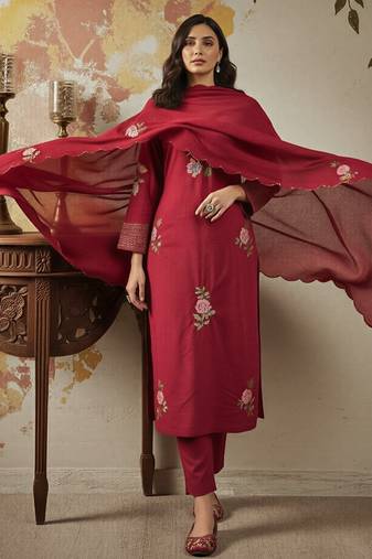 Elegant chanderi silk kurta pant set with embroidered dupatta – designer ethnic wear for women