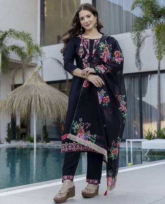  d chinon kurta pant set with embroidery & printed tebby silk dupatta 1