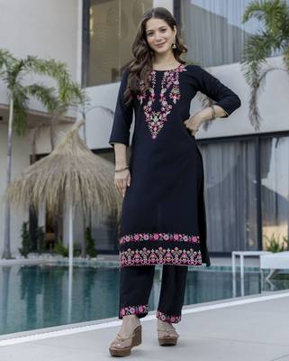  d chinon kurta pant set with embroidery & printed tebby silk dupatta 3