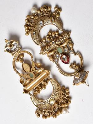 Gold alloy chaitra oversized fusion earrings 3