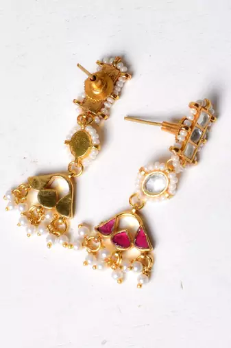 Gold alloy itika kundan earrings