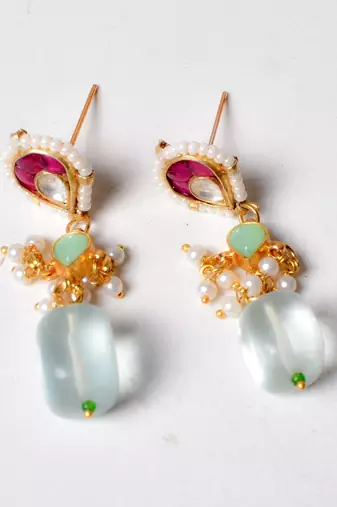 Gold alloy falguni kundan earrings